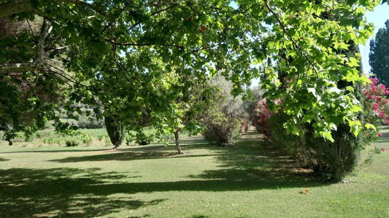 Bastide De Gueissard Bed & Breakfast Saint-Cyr-sur-Mer Exterior photo